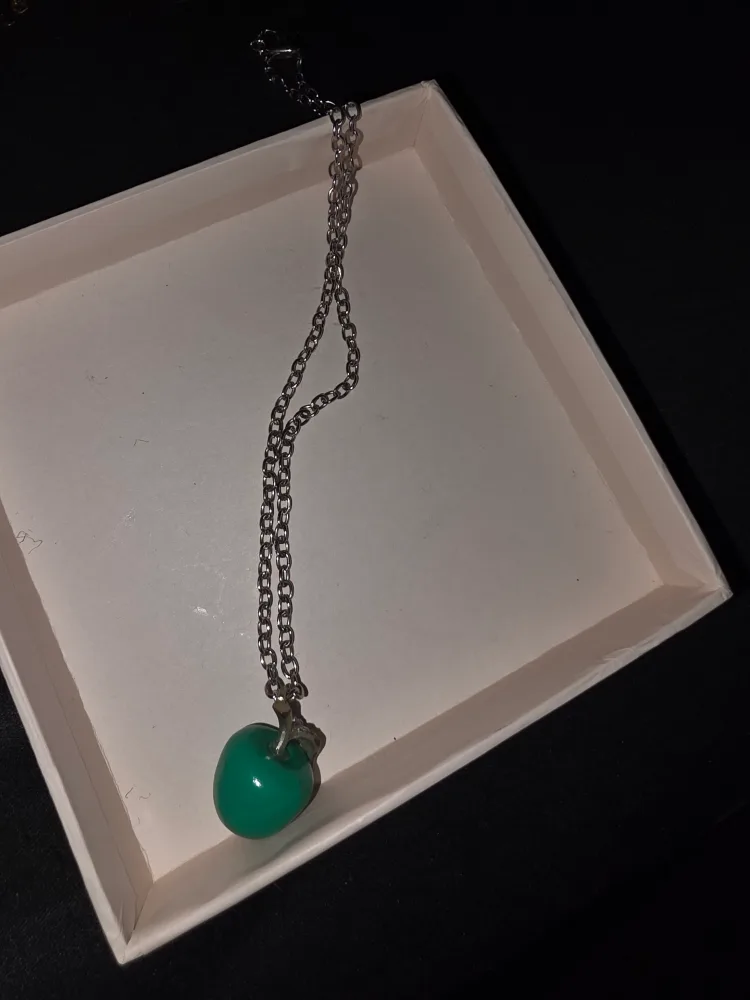 Green Apple Pendant Necklace image indicator(2)