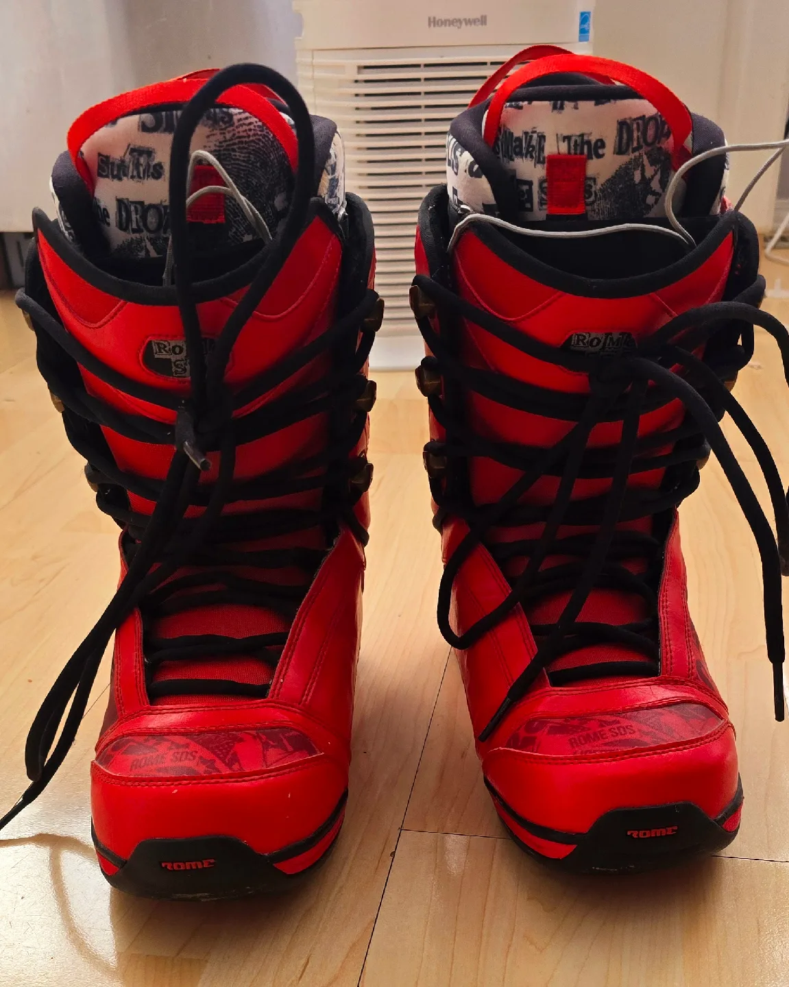 Rome SDS snowboard boots thumbnail