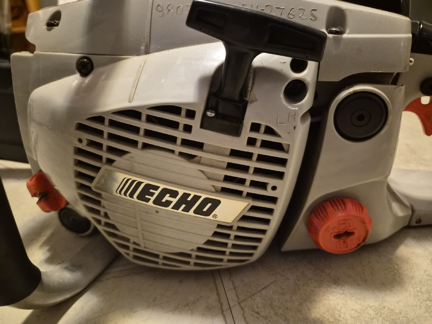 Echo CS-520 Chainsaw - photo 2
