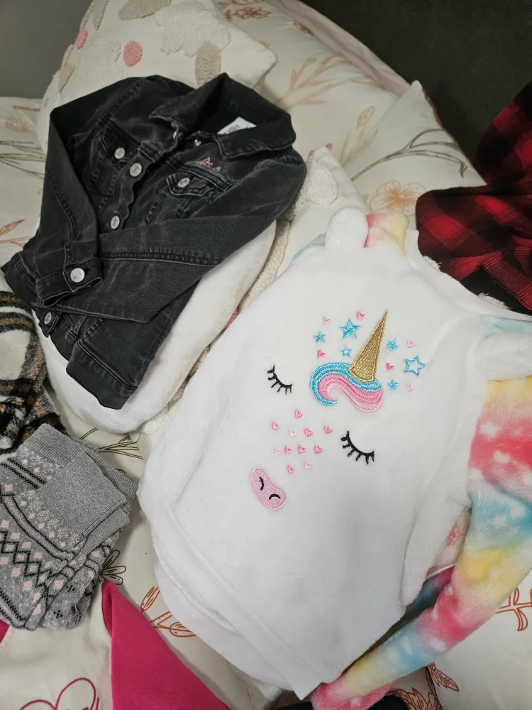 Girls Winter Clothes Bundle - Size 5-6T image indicator(4)