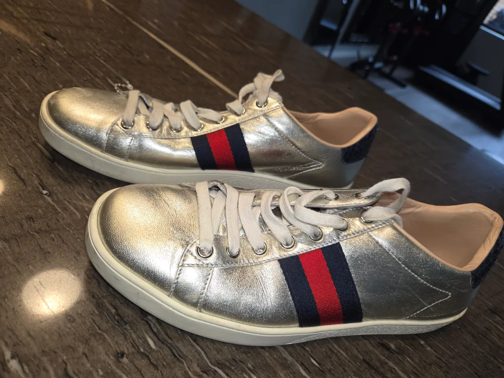 Gucci Metallic Silver Sneakers, Size 9 image indicator(2)