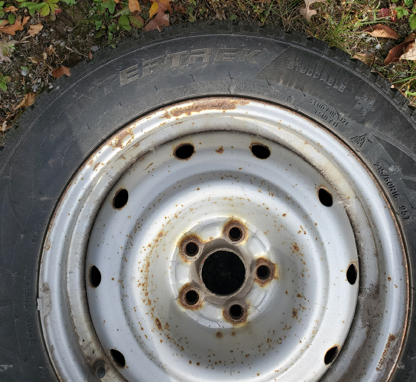 Certified Ertrek 215/60R16 Tires and rims - photo 2