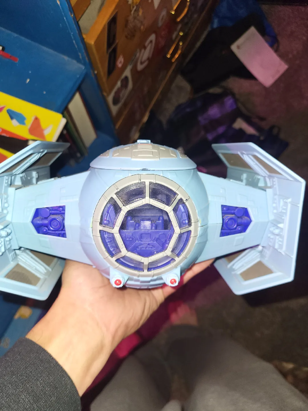 Star Wars TIE Interceptor Toy image indicator(4)