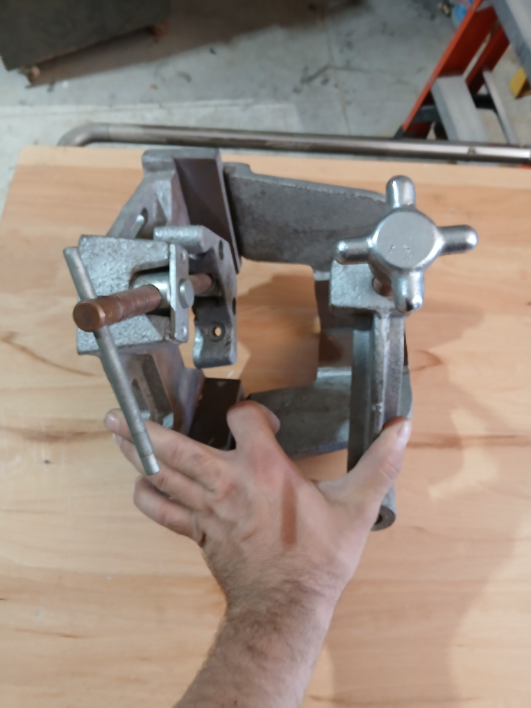Metal Corner Clamp