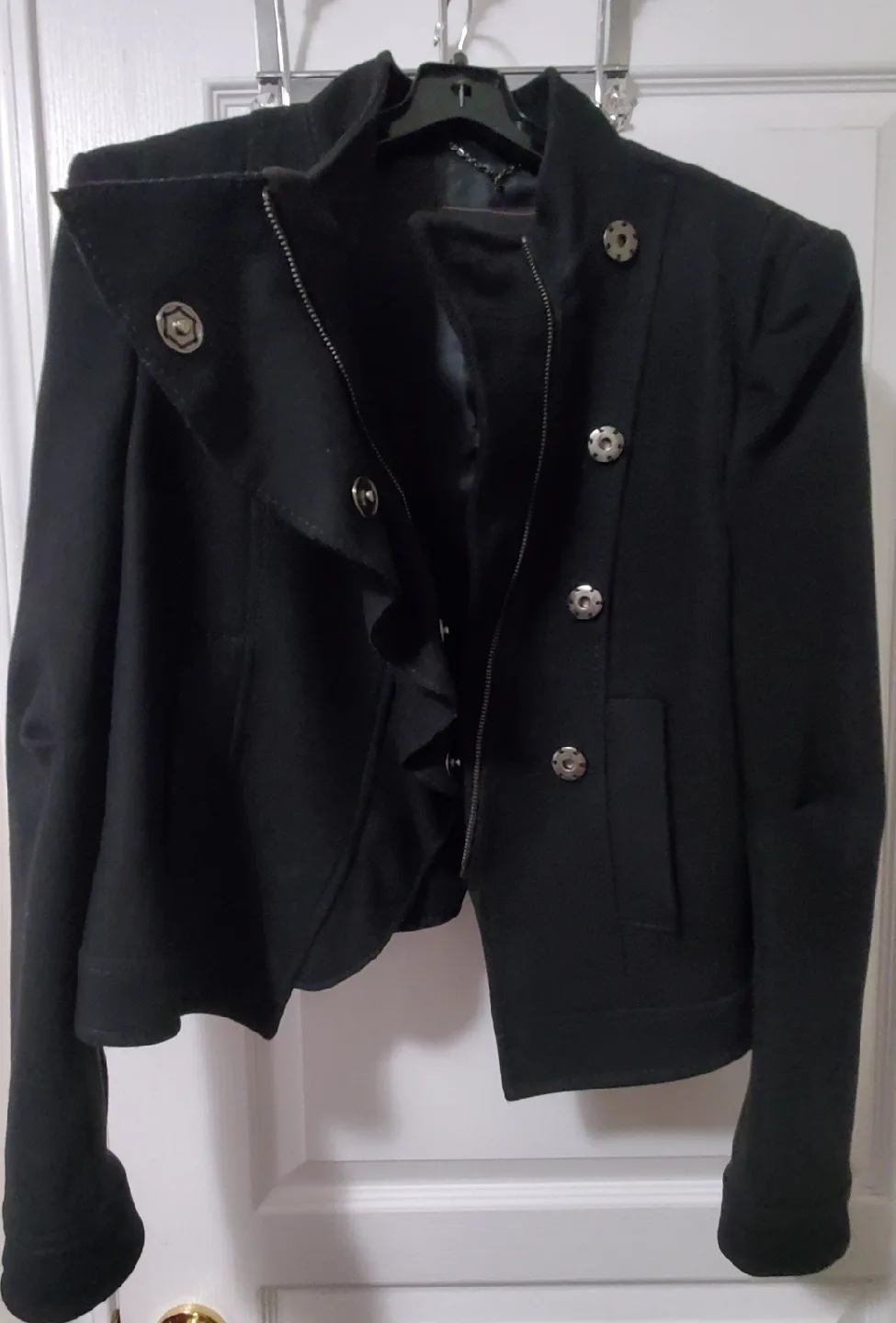BCBGMAXAZRIA Black Ruffle Short Jacket [L] image indicator(3)