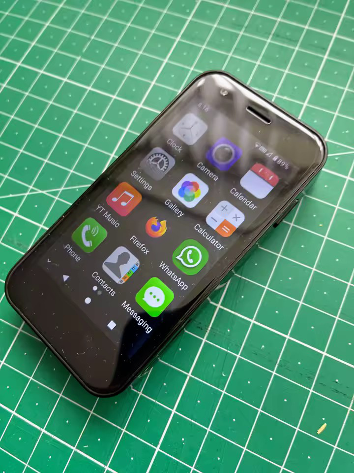 smallest smart phone android - photo 3