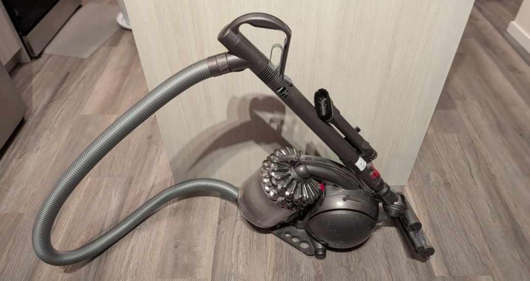 Dyson DC78 Canister Vacuum - photo 4