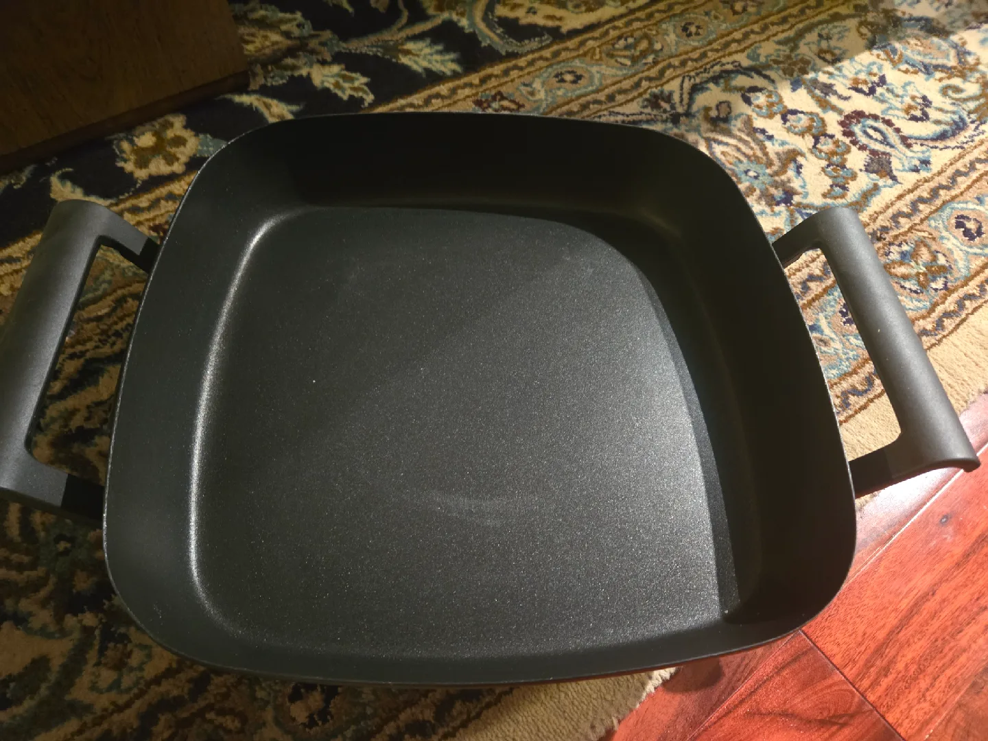 Electric Skillet with Temperature Control image indicator(2)