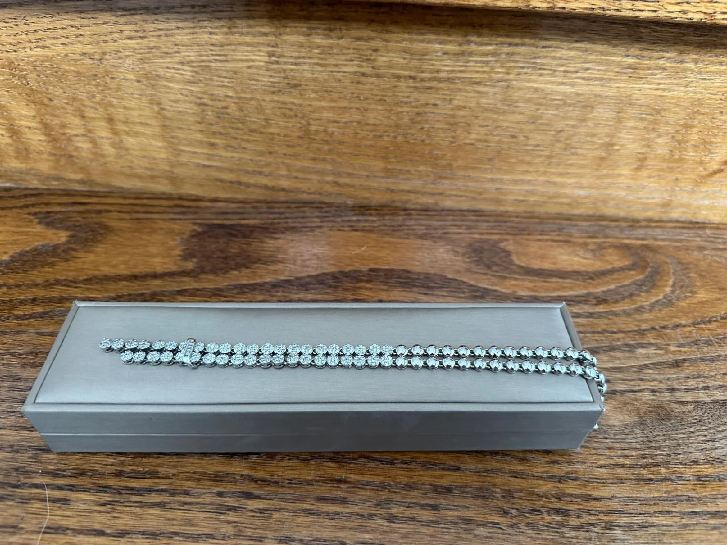 Silver Necklace and Earring Set image indicator(2)