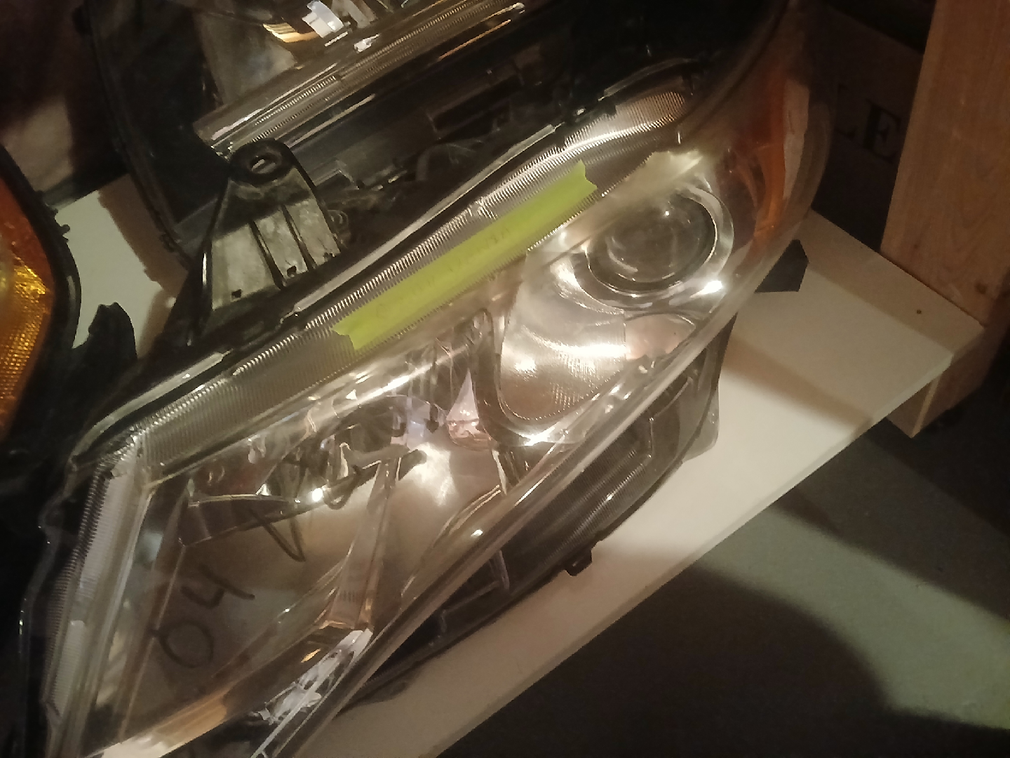 09-16 VENSA LT HEADLIGHT