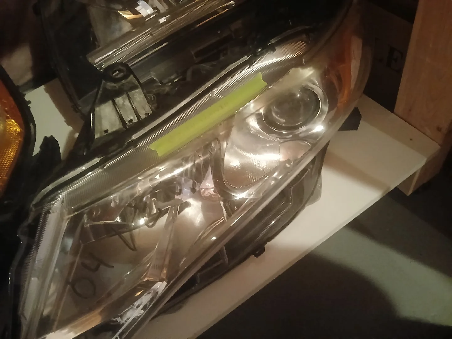 09-16 VENSA LT HEADLIGHT thumbnail