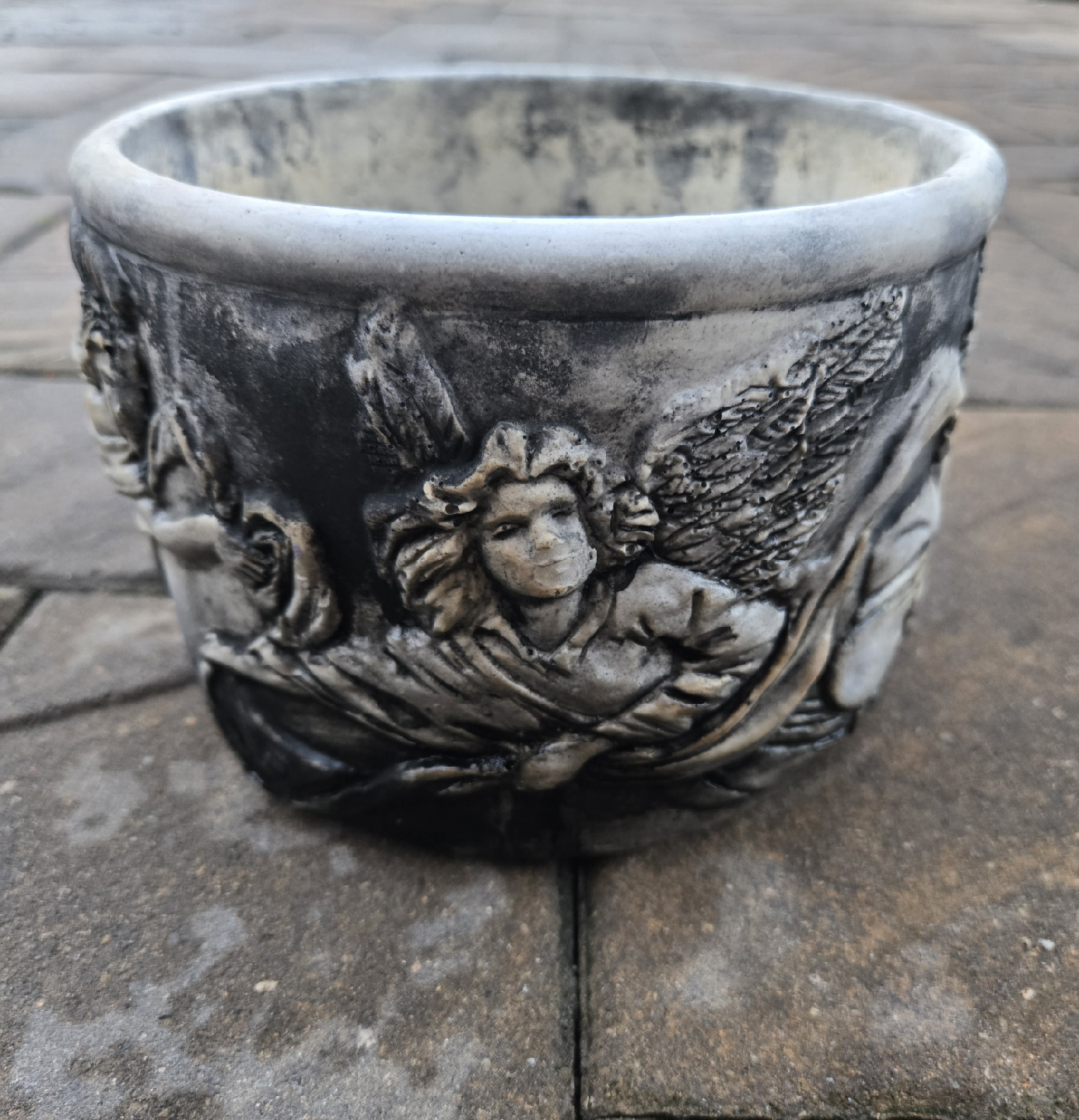 7" Angel Design Planter Pot - photo 2