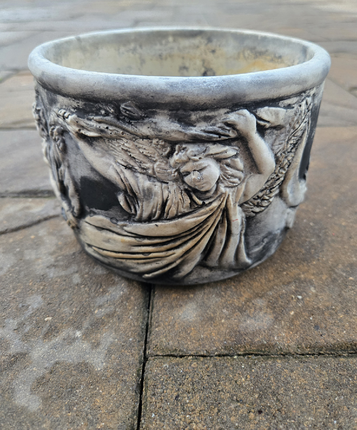 7" Angel Design Planter Pot - photo 3
