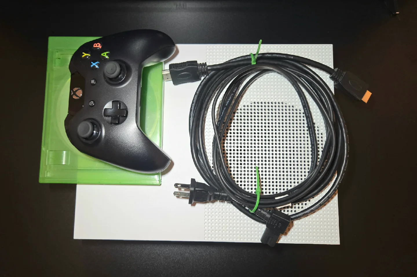 XBOX ONE S + FORZA HORIZON 2 / CLEAN + READY TO PLAY image indicator(8)