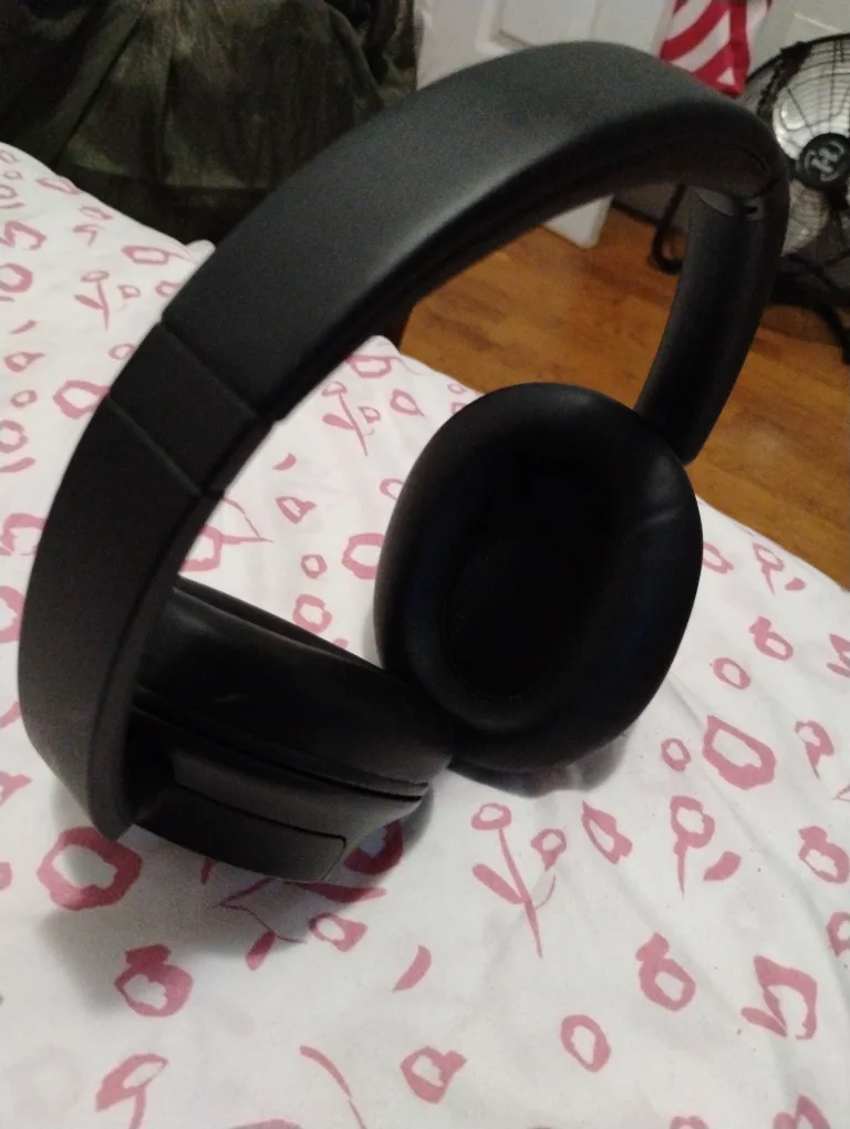 Sony Wireless Noise Cancelling Headphones - Black image indicator(2)