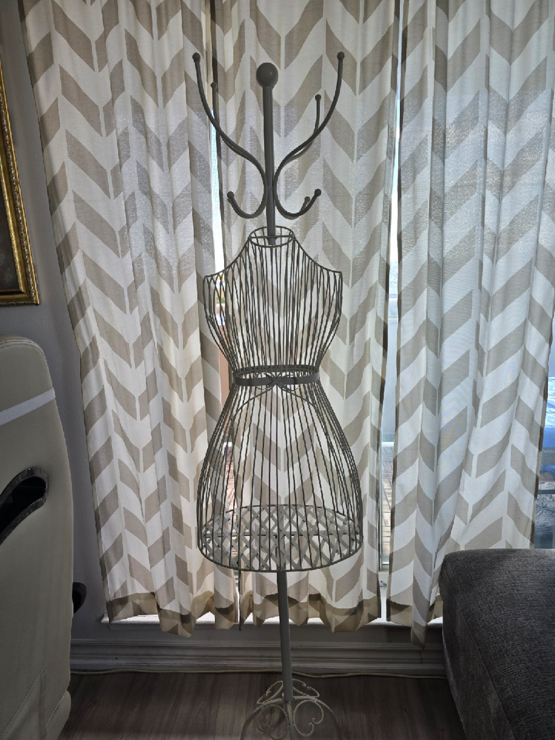 White Metal Mannequin Coat Rack Stand - photo 2