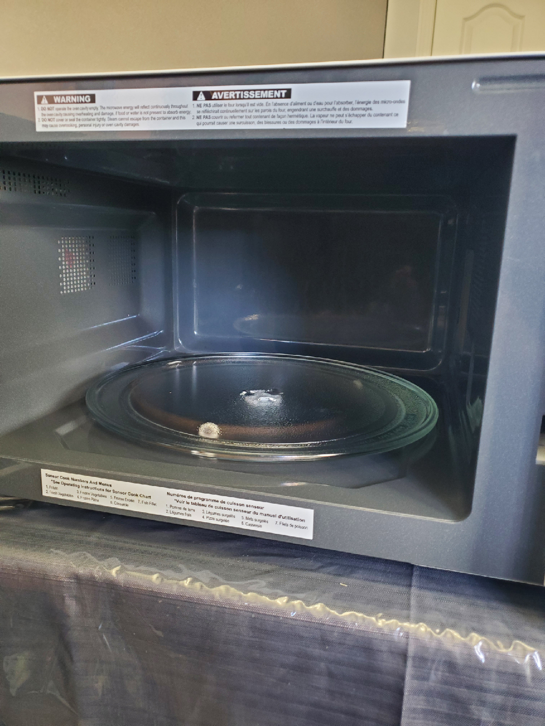 Panasonic The Genius 1100W Microwave - photo 3