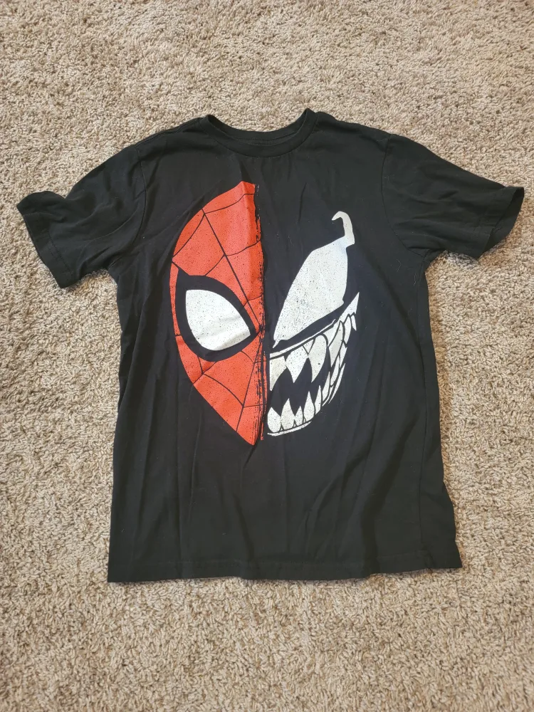 Spiderman/Venom Graphic T-Shirt thumbnail