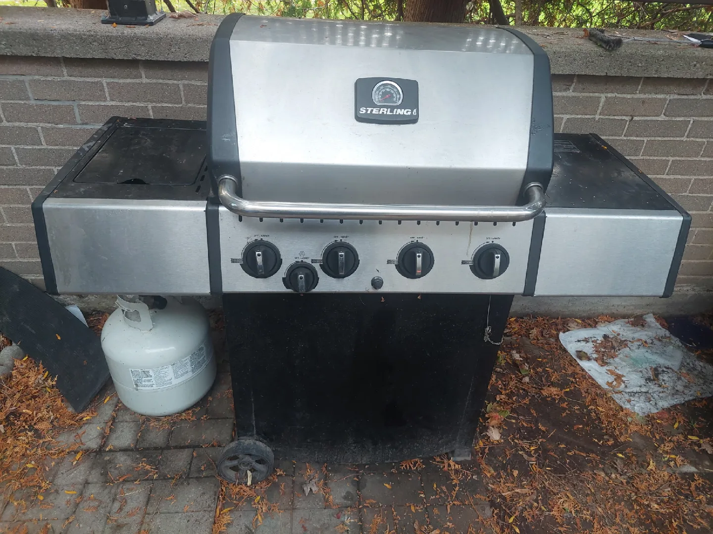 Sterling BBQ Grill with two propane tanks thumbnail