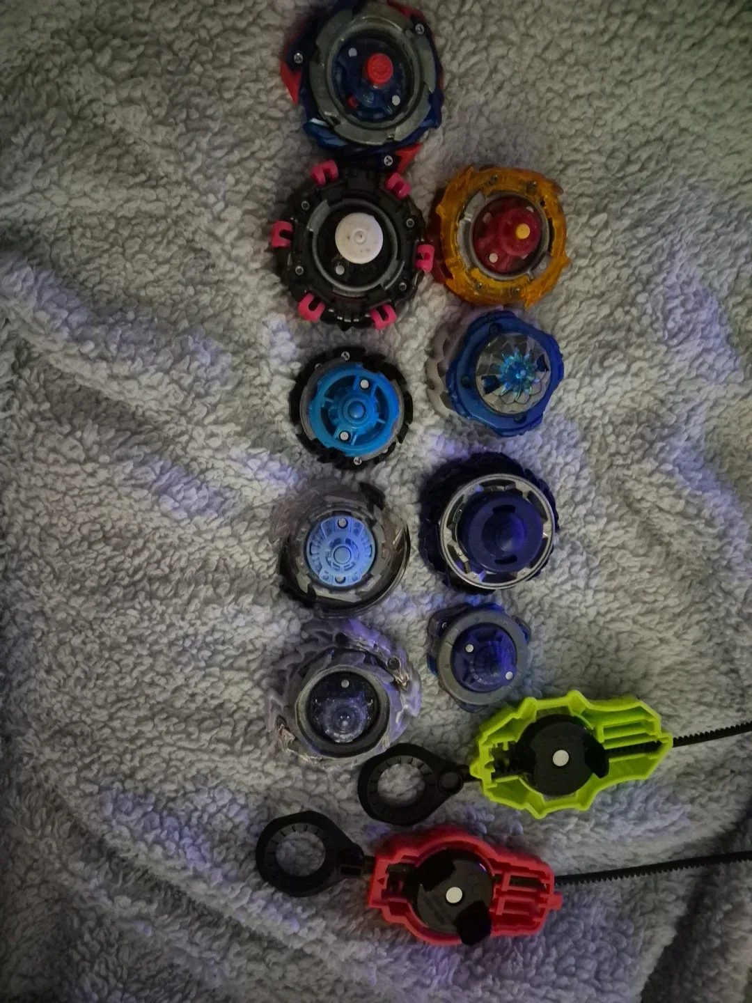 Beyblade Lot image indicator(2)