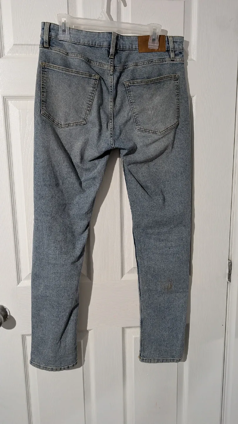 Men's Light Wash Jeans image indicator(2)
