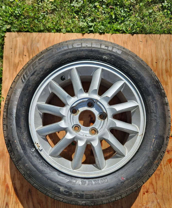 Michelin 205/60R16 Tire thumbnail
