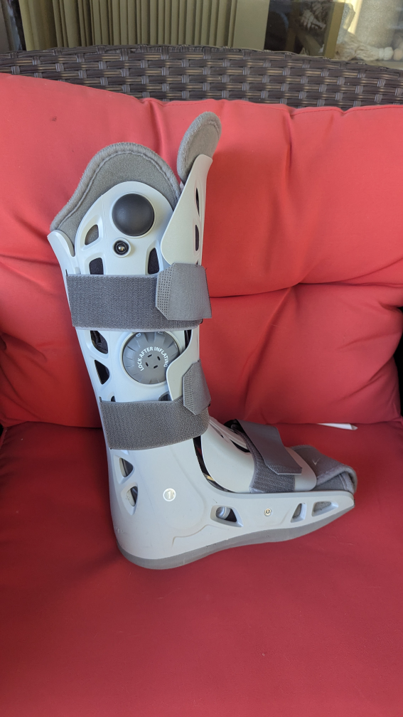 Aircast Walker Boot, women's small (5-8) - photo 3