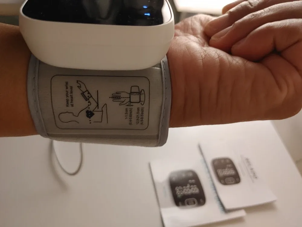 Wrist Blood Pressure Monitor - Like New! image indicator(5)