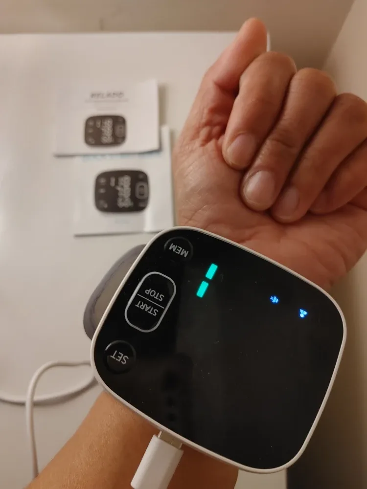 Wrist Blood Pressure Monitor - Like New! image indicator(7)