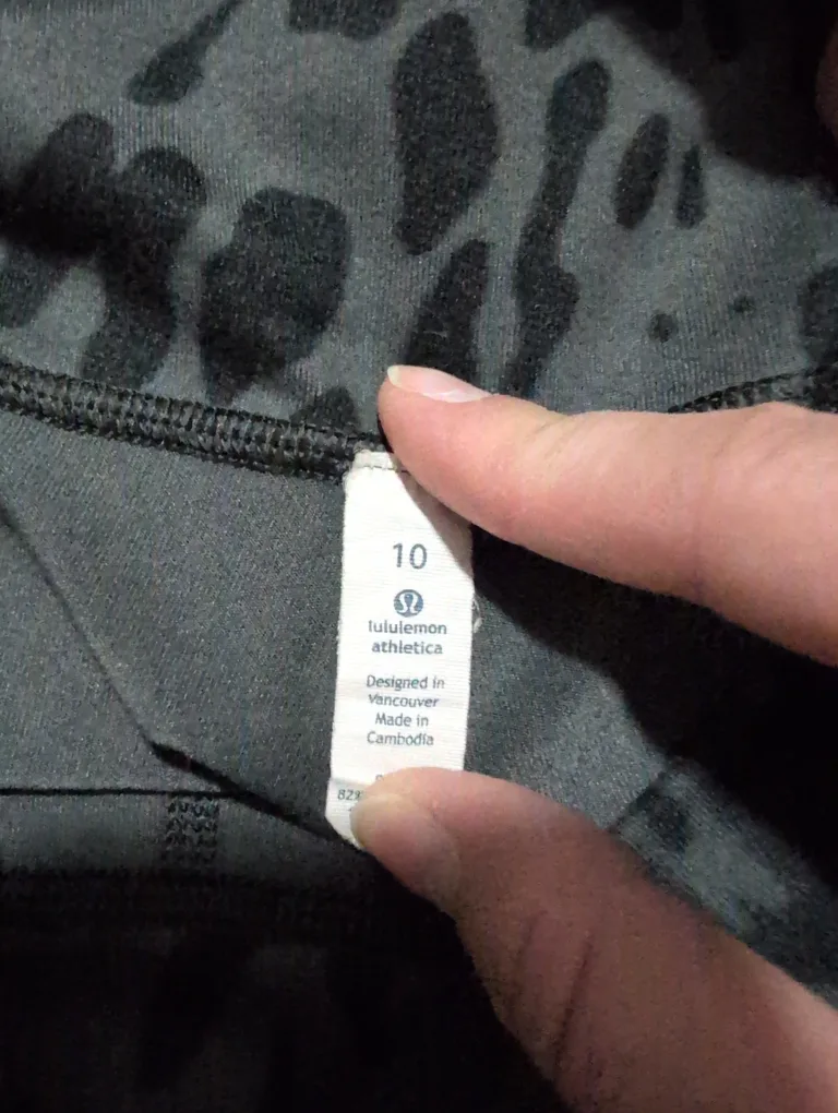 Lululemon Leggings - Size 10 image indicator(3)