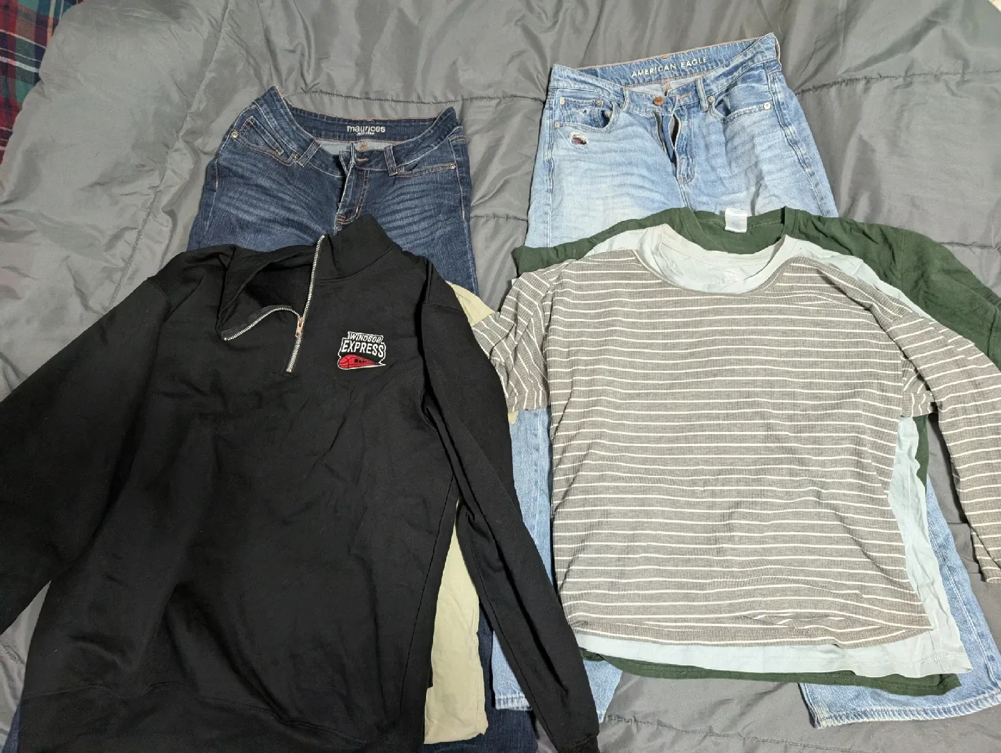 Bundle of Women's Jeans and Tops image indicator(2)