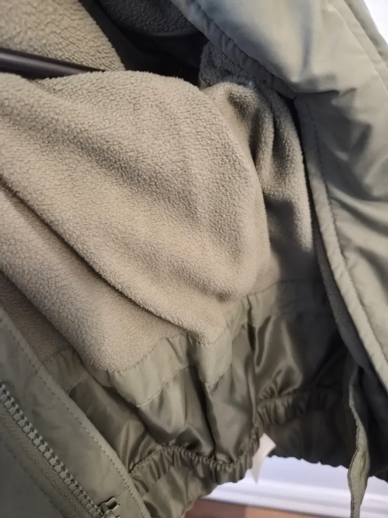 Old Navy 4T Olive Green Puffer Jacket image indicator(4)