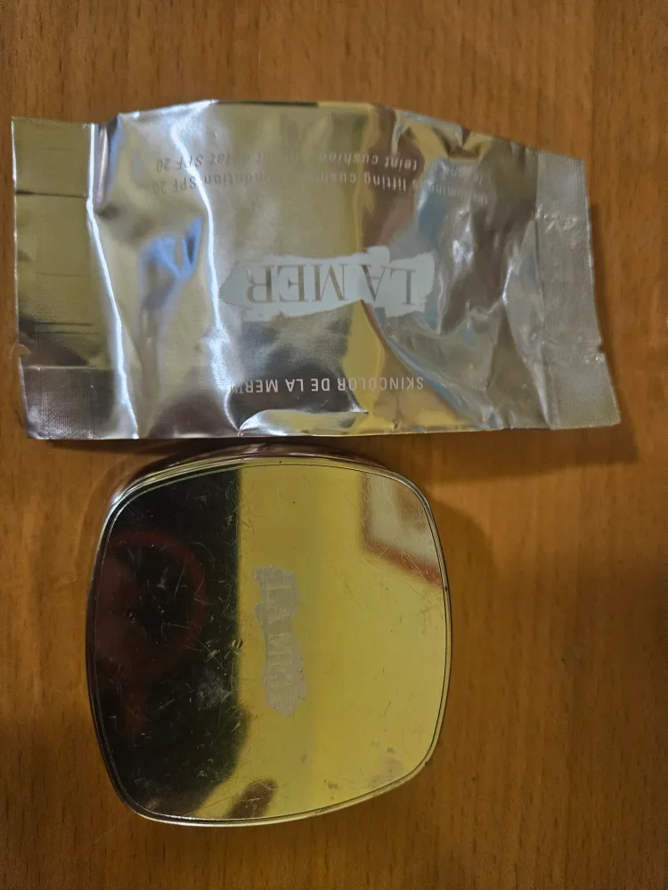 LA MER Luminous Lifting Cushion Foundation SPF 20 with thumbnail