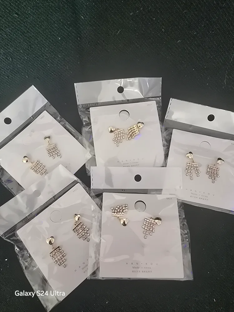 HAN.KOU Gold Heart Dangle Earrings - New - S925 image indicator(3)