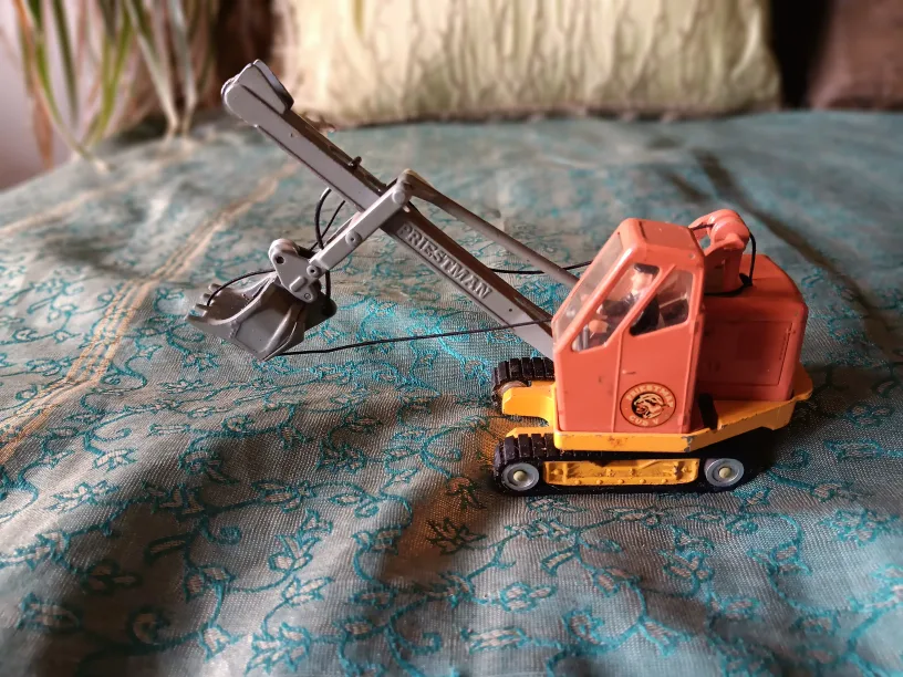 Vintage Priestman Cub Excavator Toy image indicator(3)