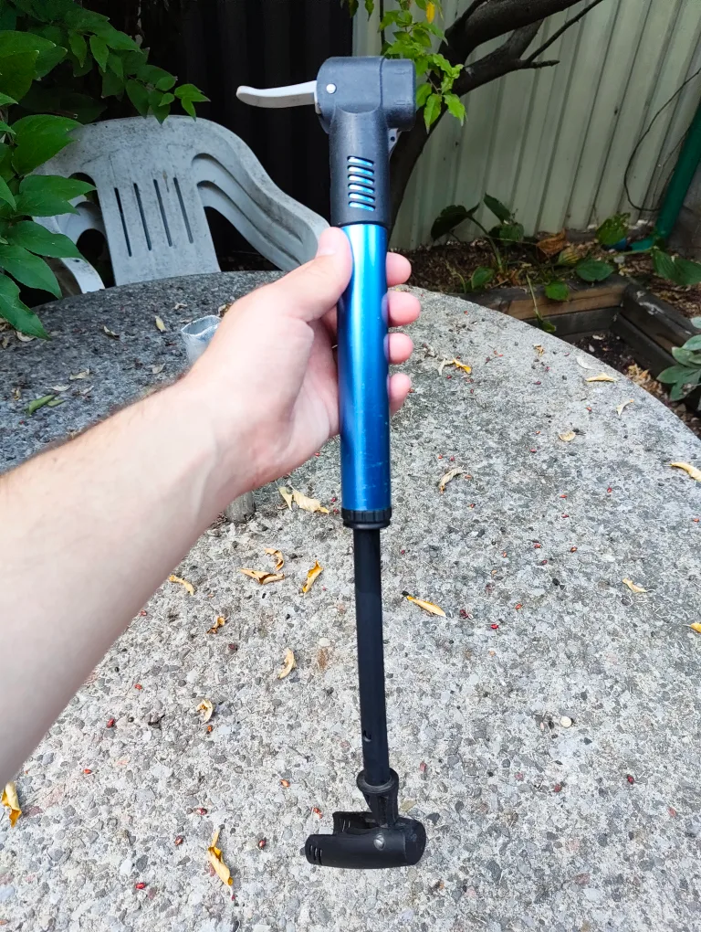 Blue Bicycle Pump image indicator(2)