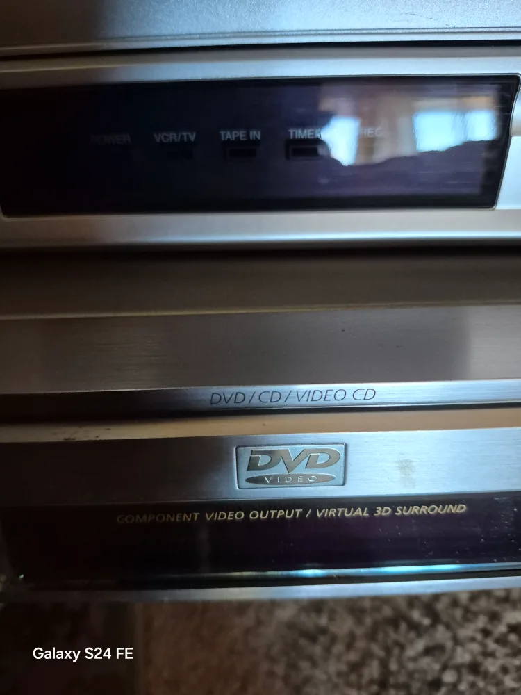 GE RADIO / ALARM,  DVD ,and DVD,CD,,video cd image indicator(4)