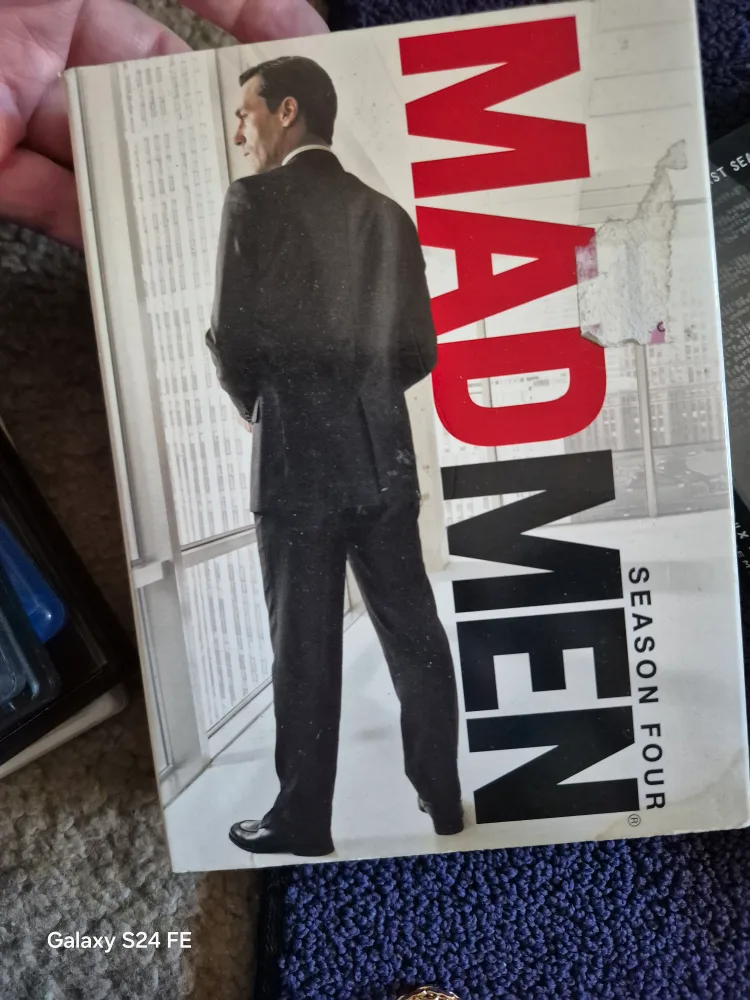 GE RADIO / ALARM,  DVD ,and DVD,CD,,video cd image indicator(8)