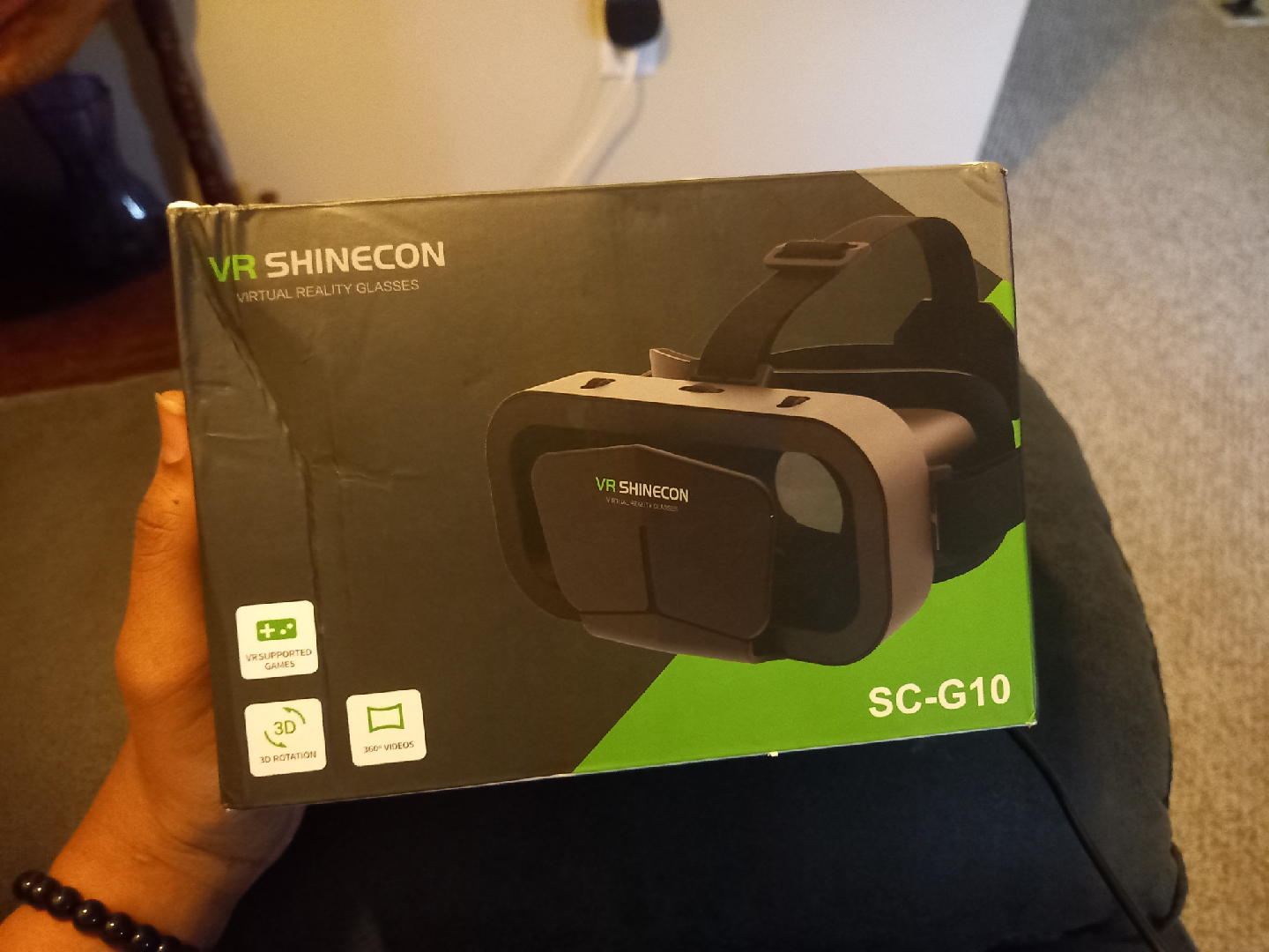VR Shinecon SC-G10 Virtual Reality Glasses - New in Box!