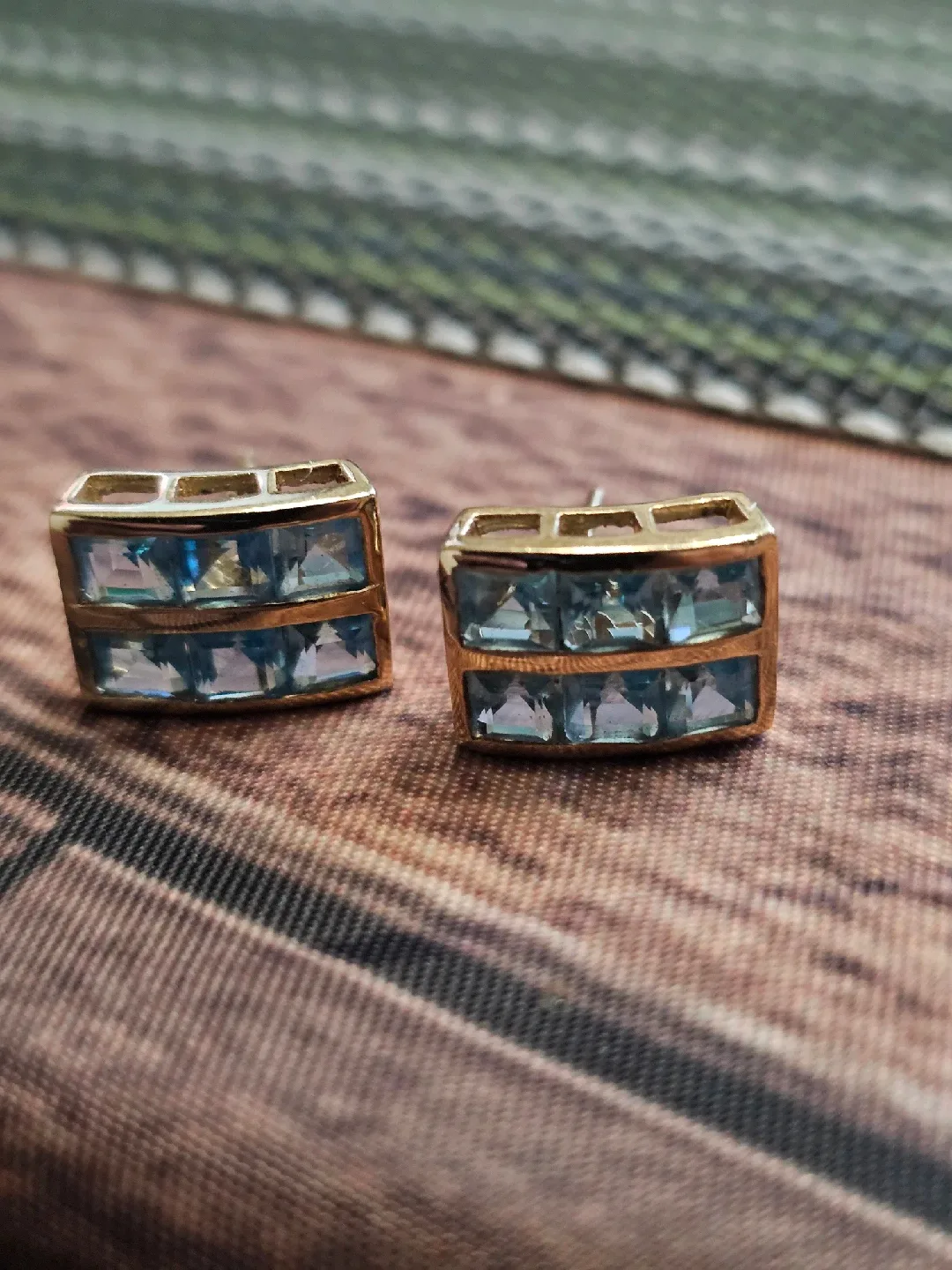 Blue Gemstone 14K Gold Earrings - 4.34g image indicator(3)