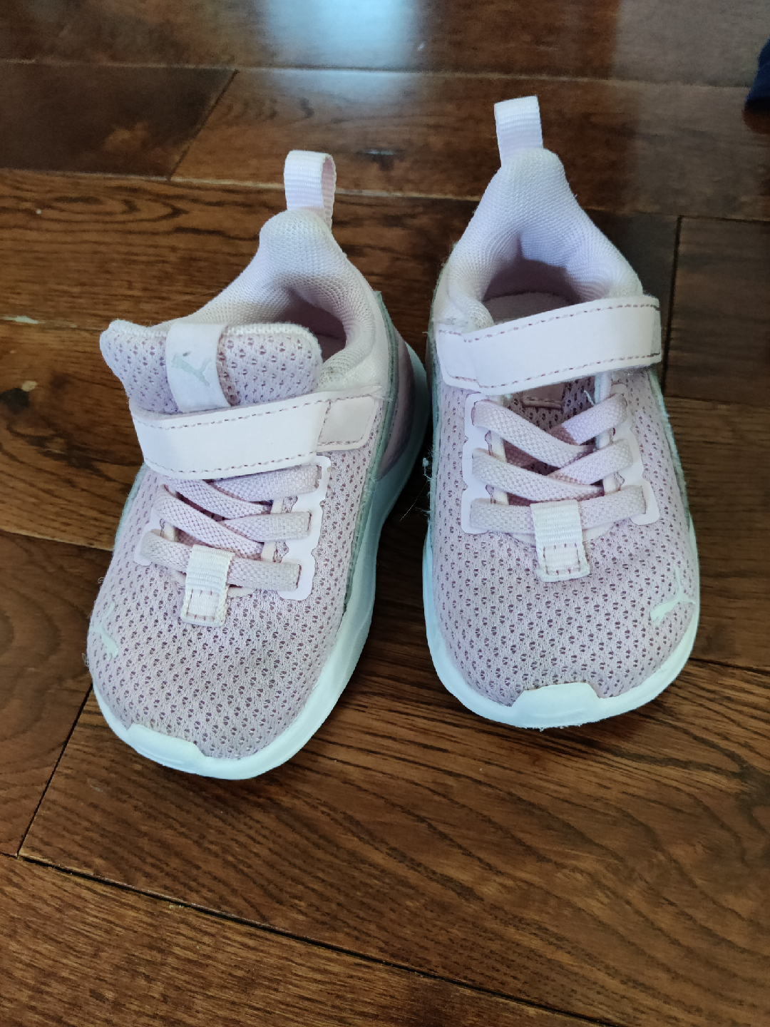 Puma Toddler Girl's Size 4C Pink Sneakers