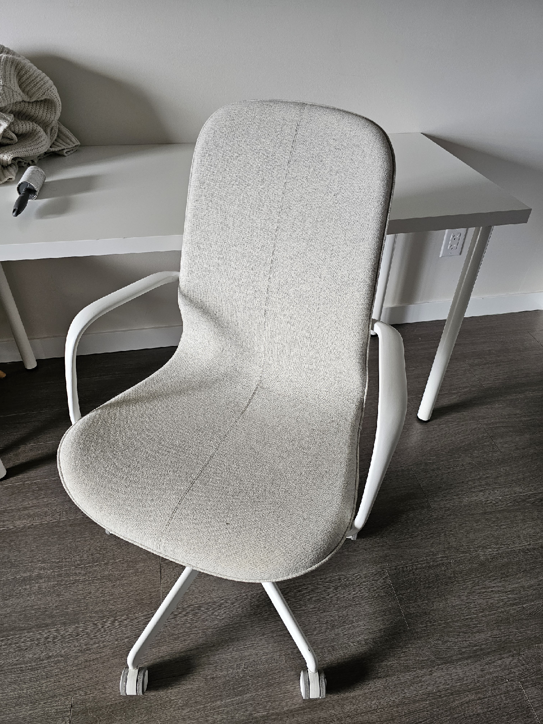 IKEA beige/white desk chair - photo 2