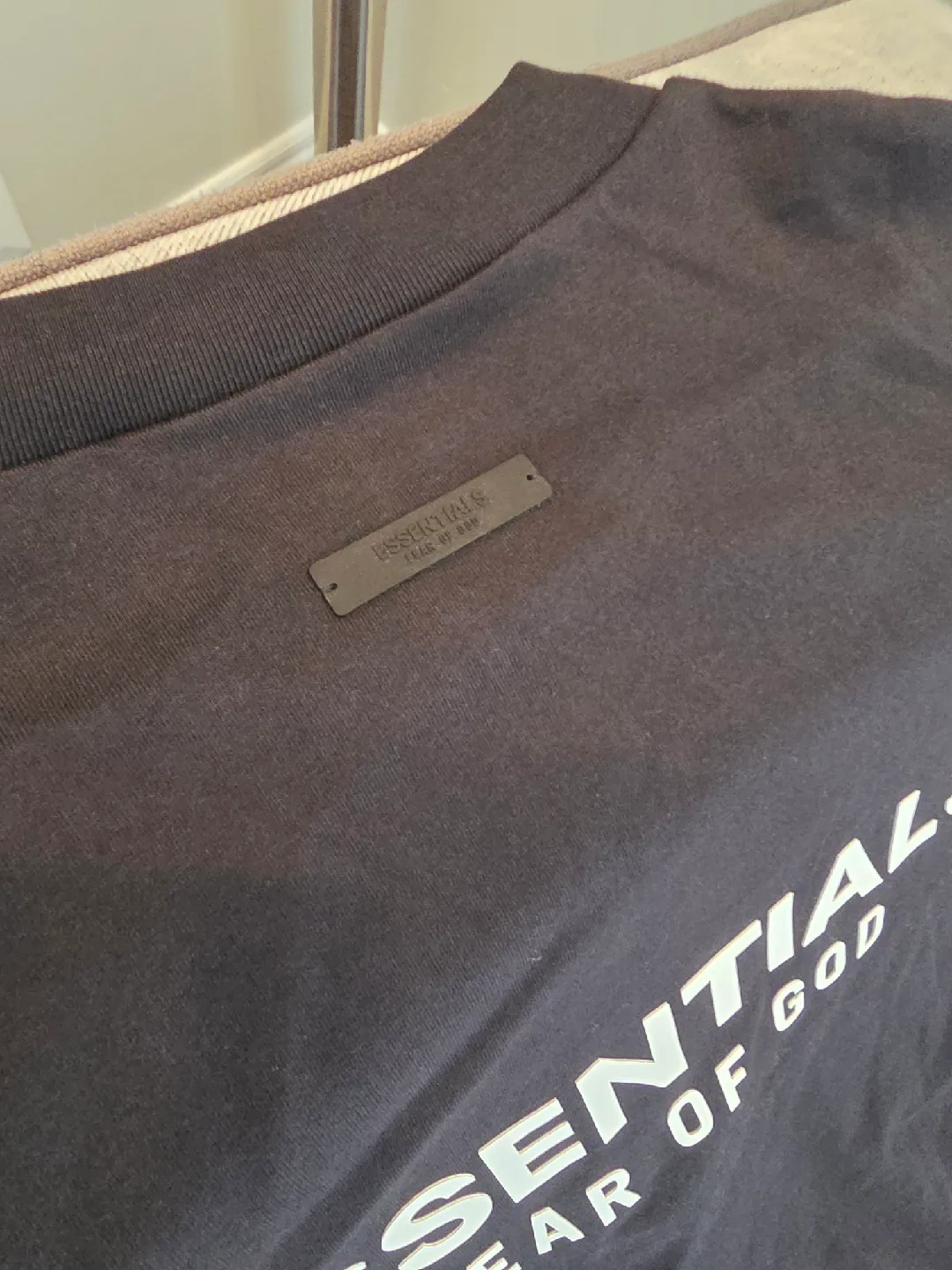 New ESSENTIALS Fear of God Black T-Shirt - Size M image indicator(5)