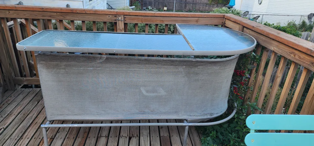 Outdoor Patio Table & Umbrella image indicator(3)