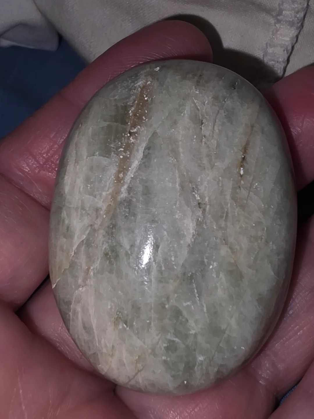 2inch garnierite-colored moonstone image indicator(2)