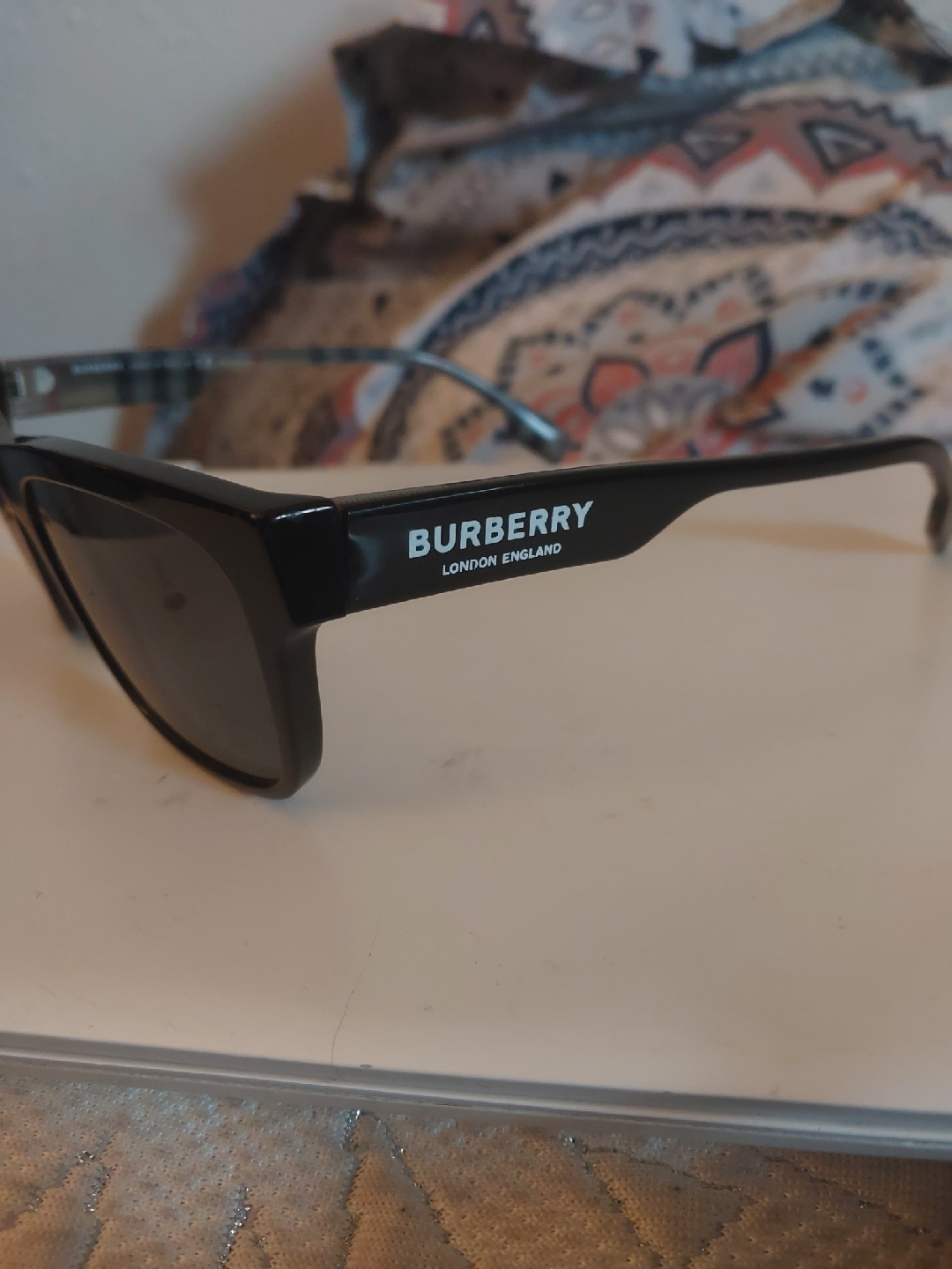 Burberry Sunglasses - Black - photo 4