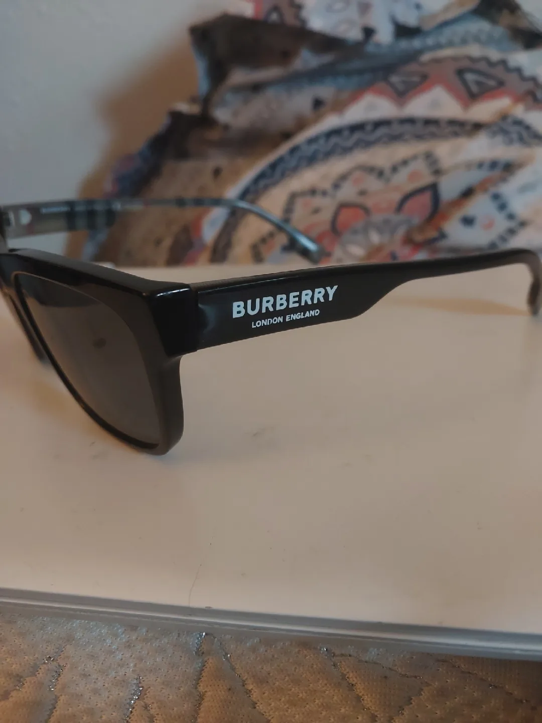 Burberry Sunglasses - Black image indicator(4)