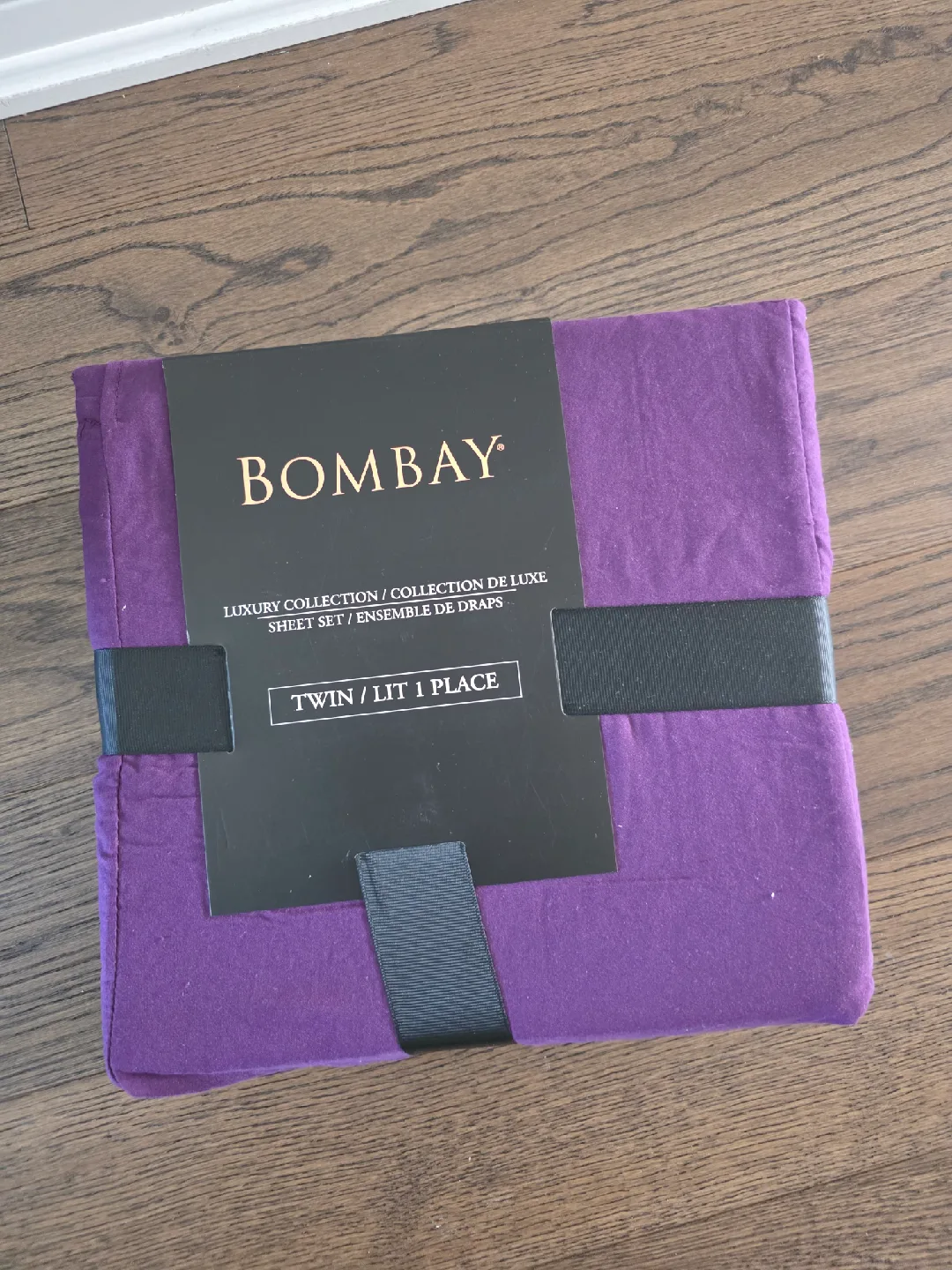 Bombay Luxury Collection Twin Sheet Set thumbnail