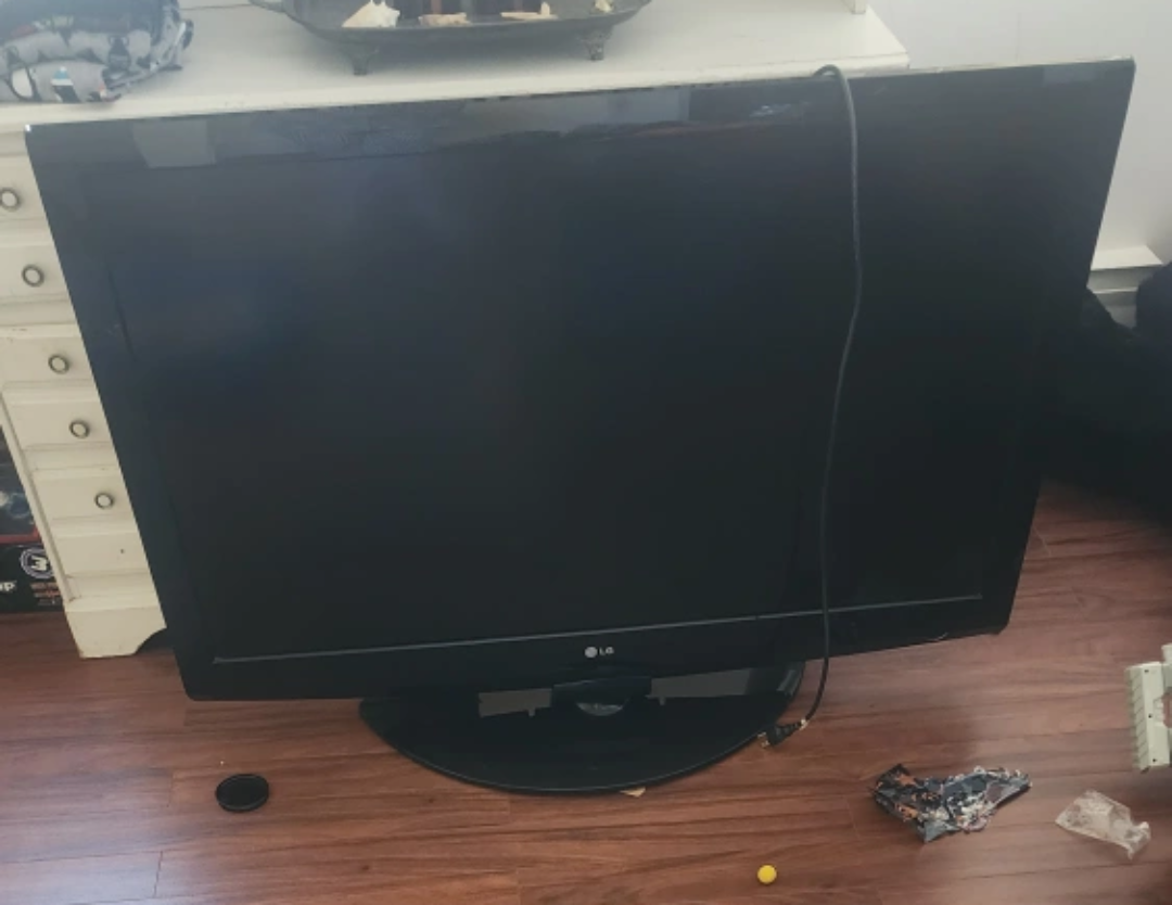 LG 47LF11 47" LCD TV - photo 5