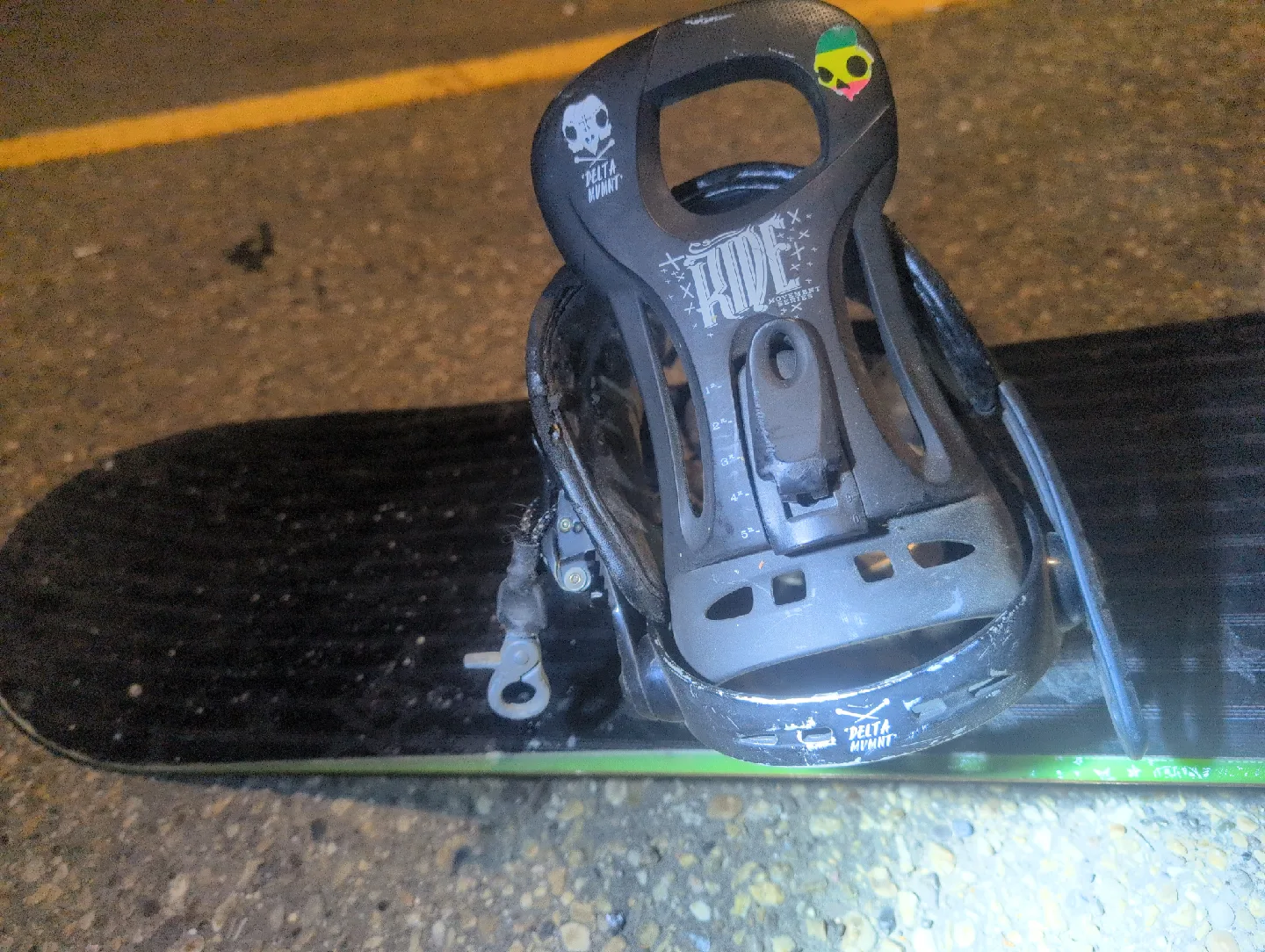 Ride Snowboard with Bindings image indicator(7)